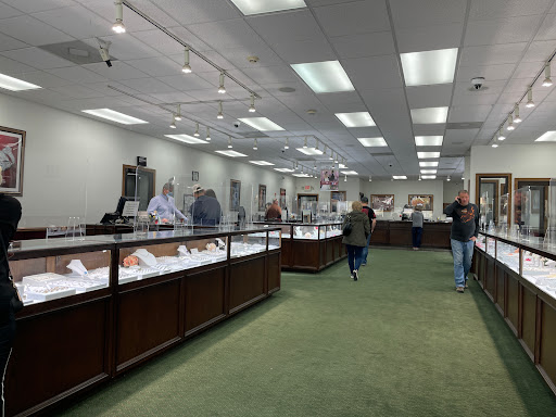 Jewelry Store «The Jewelry Exchange», reviews and photos, 501 E St Charles Rd, Villa Park, IL 60181, USA