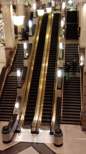 Shopping Mall «Tower City Center», reviews and photos, 230 W Huron Rd, Cleveland, OH 44113, USA