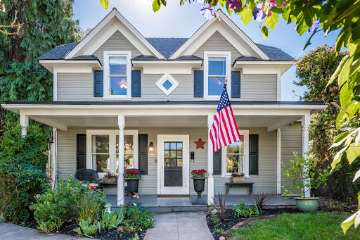 Nicole Spencer, Realtor image