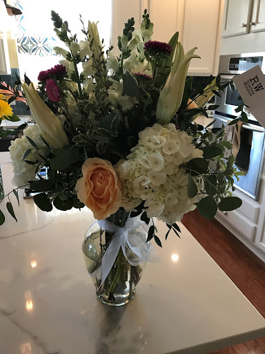 Home Goods Store «Rusted Window», reviews and photos, 99 E Carmel Dr Suite 140, Carmel, IN 46032, USA