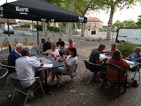 Atmosphère du Café LES PLATANES EN BRULHOIS à Caudecoste - n°3
