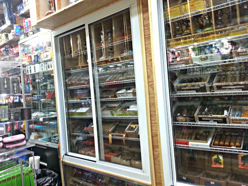 Vaporizer Store «2nd Avenue Smoke Shop», reviews and photos, 68 2nd Ave, New York, NY 10003, USA