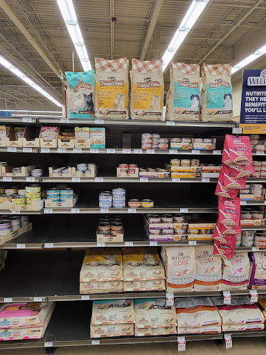 Pet Supply Store «Petco Animal Supplies», reviews and photos, 160 S Mannheim Rd #100, Hillside, IL 60162, USA