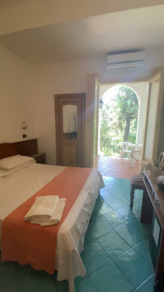 Vidéos hôtels Hotel Pineta 80077 Ischia
