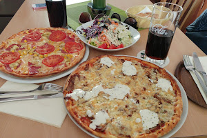 Ninos Pizza Restaurant