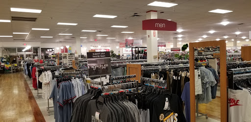 Department Store «T.J. Maxx & HomeGoods», reviews and photos, 111 Taunton St, Plainville, MA 02762, USA