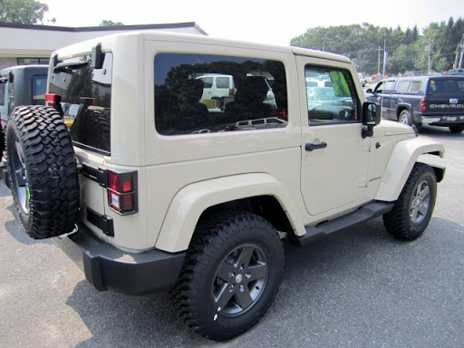 Chrysler Dealer «Herb Chambers Chrysler Dodge Jeep Ram of Millbury», reviews and photos, 2 Latti Farm Rd, Millbury, MA 01527, USA