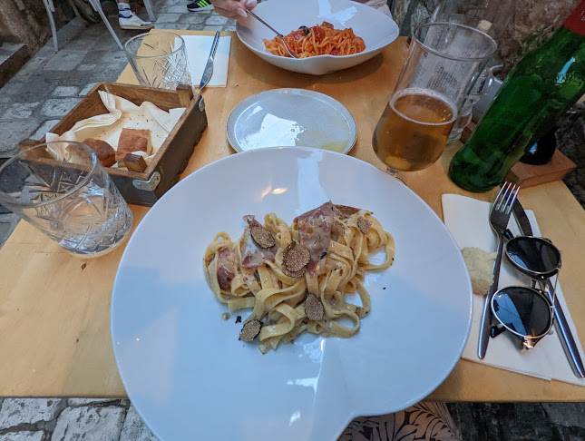 Antika: Restaurant- Wine Bar- Cocktails - Starigrad
