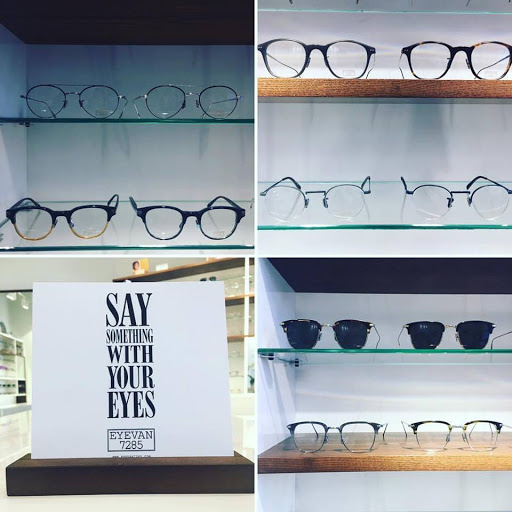 Eye Care Center «A Matter of Sight», reviews and photos, 2210 N Clark St, Chicago, IL 60614, USA