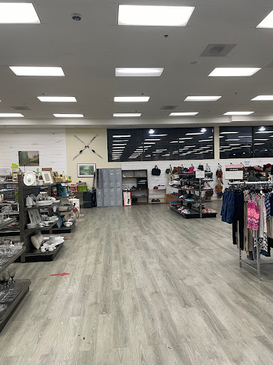 Thrift Store «Edgar & James – Goodwill Specialty Store & Donation Center», reviews and photos