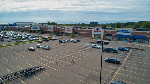 Pet Supply Store «Petco Animal Supplies», reviews and photos, 2005 W 8 Mile Rd, Detroit, MI 48203, USA