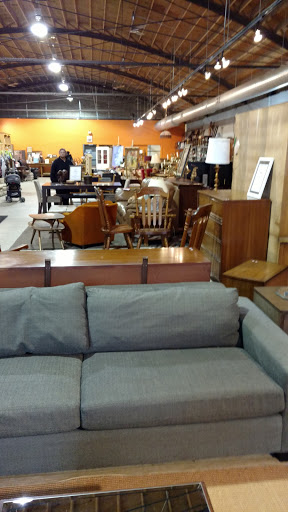 Thrift Store «Brown Elephant Resale Shop», reviews and photos, 217 Harrison St, Oak Park, IL 60304, USA