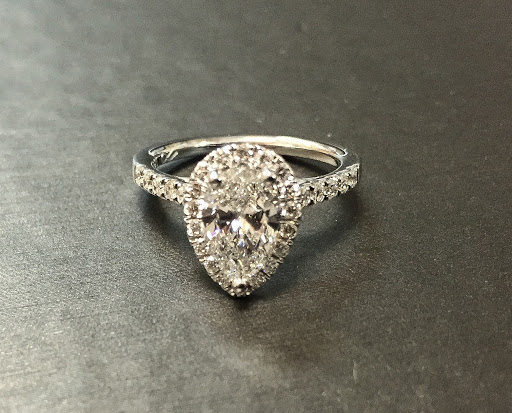 Jewelry Store «Welling and Co. Jewelers», reviews and photos, 8992 Cincinnati Dayton Rd, West Chester Township, OH 45069, USA