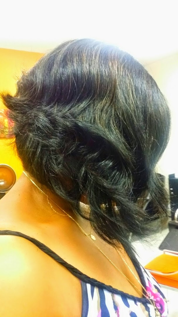 Monae's Hair Gallerie