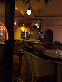 Atmosphère du Café Hoche Cannes - Restaurant, Brasserie, Salon de thé Rue Hoche - n°4