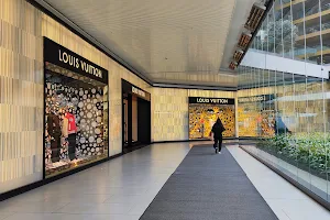 Louis Vuitton Istanbul Zorlu Center image