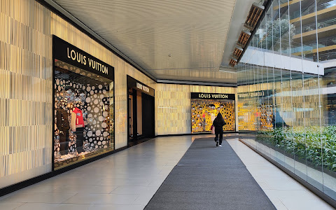 Louis Vuitton Istanbul Zorlu Center - Leather goods store in