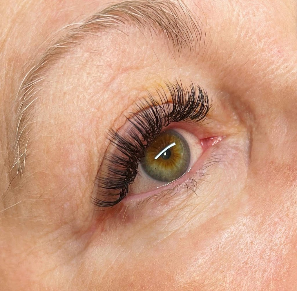 Unfiltered Beauty Studio 08205