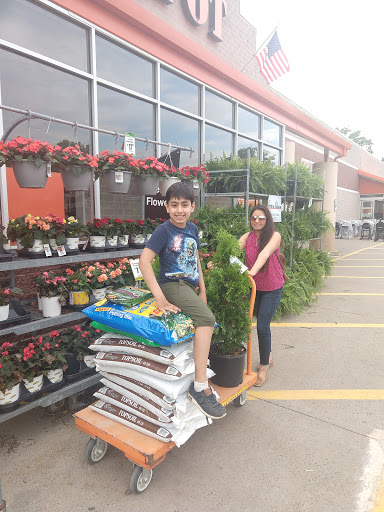 Home Improvement Store «The Home Depot», reviews and photos, 503 New Park Ave, West Hartford, CT 06110, USA