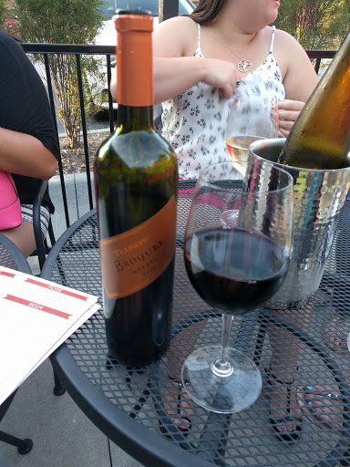 Wine Bar «Corkscrew Wine & Cheese», reviews and photos, 3908 Farnam St, Omaha, NE 68131, USA