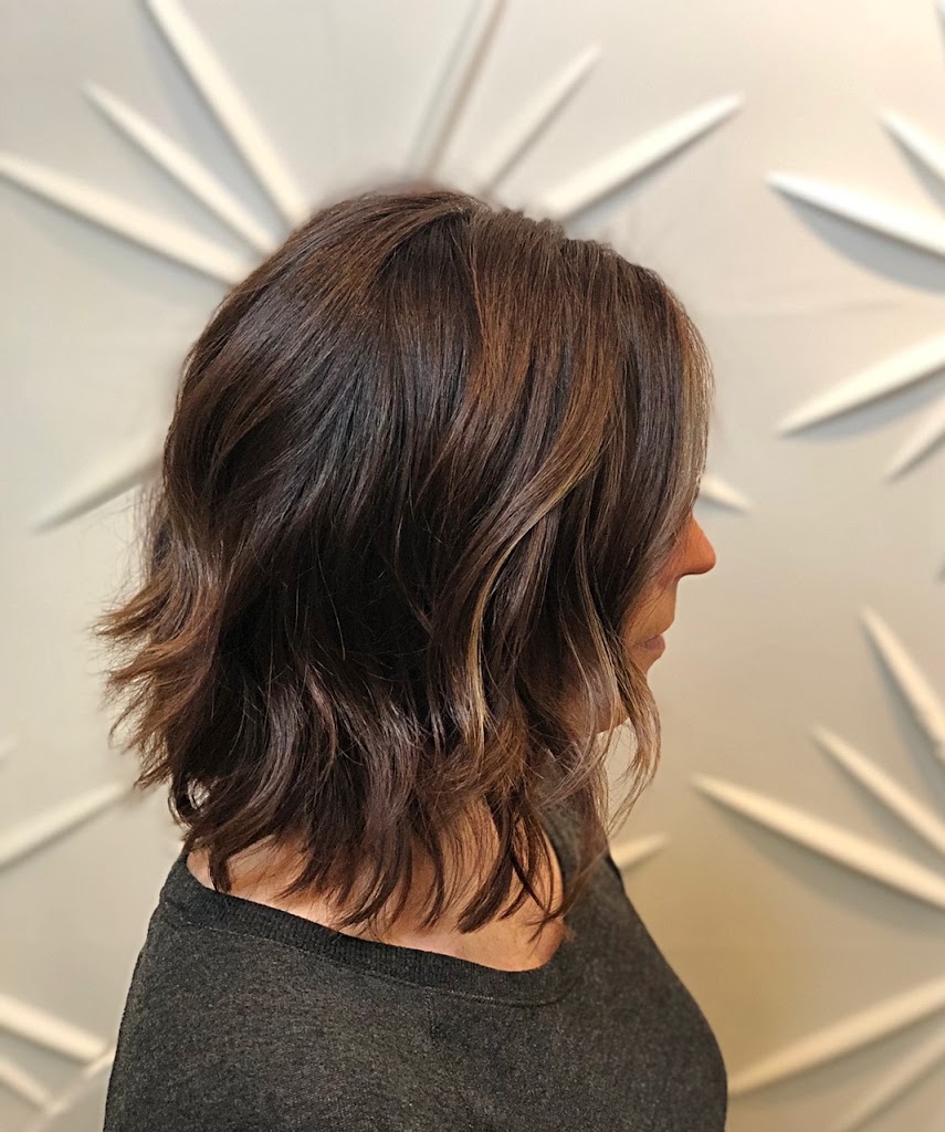 Kelsey Kelly At Cosmetiste Salon 48072