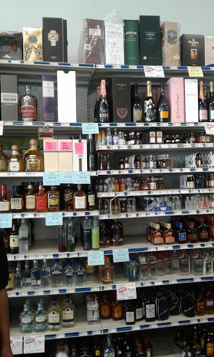 Liquor Store «Montgomery County Liquor & Wine - Cloverly», reviews and photos, 723 Cloverly St, Silver Spring, MD 20905, USA
