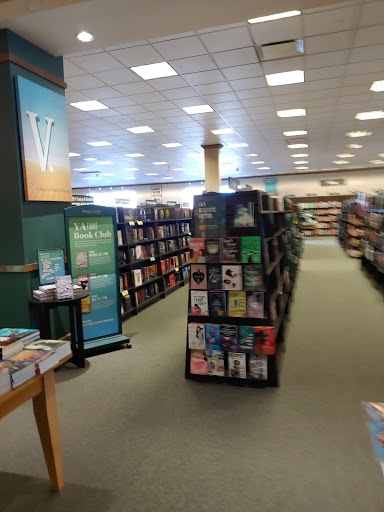 Book Store «Barnes & Noble», reviews and photos, 4935 S 76th St, Greenfield, WI 53220, USA