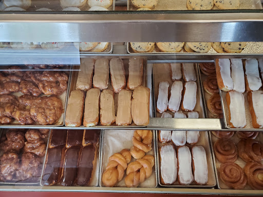 Donut Shop «Jolly Pirate Donuts», reviews and photos, 6689 E Main St, Reynoldsburg, OH 43068, USA