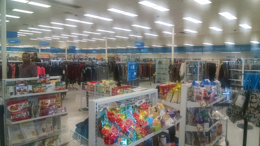 Clothing Store «Ross Dress for Less», reviews and photos, 26558 Bouquet Canyon Rd, Saugus, CA 91350, USA