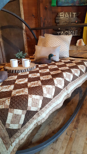 Antique Furniture Store «Hip and Humble», reviews and photos, 401 E Main St, Berryville, VA 22611, USA