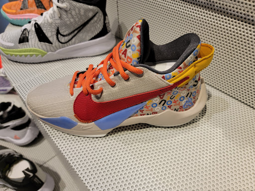 Clothing Store «Nike Lenox», reviews and photos, 3393 Peachtree Rd, Atlanta, GA 30326, USA