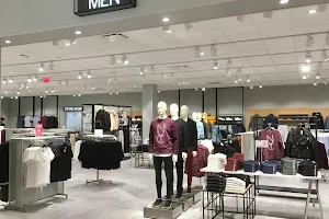 H&M image