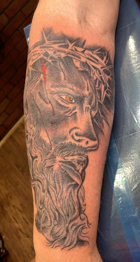 Find trinity knot tattoo ideas for your next unique tattoo in Cape Coral at UNRIVALED INK