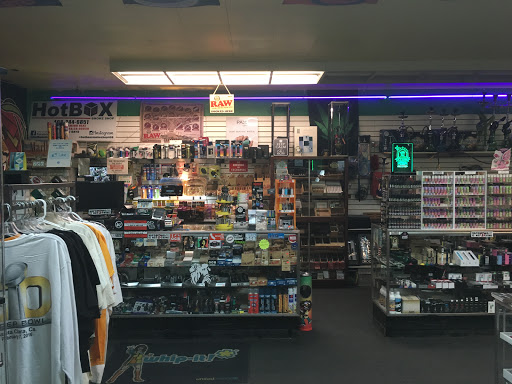 Tobacco Shop «Hot Box Smoke Shop», reviews and photos, 1111 El Camino Real #3, Santa Clara, CA 95050, USA