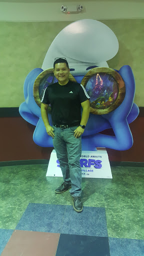 Movie Theater «Paragon Theaters Kentlands 10», reviews and photos, 629 Center Point Way, Gaithersburg, MD 20878, USA