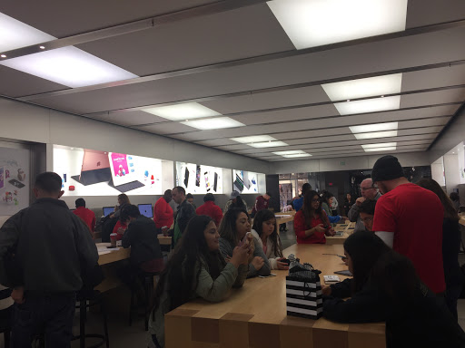 Computer Store «Apple Fashion Fair», reviews and photos, 645 E Shaw Ave, Fresno, CA 93710, USA