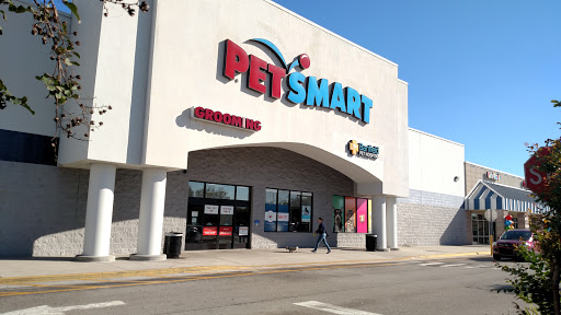 PetSmart, 8219 S John Young Pkwy, Orlando, FL 32819, USA, 