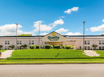 Quality Inn & Suites Bel Air I-95 Exit 77A