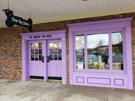 Pet Supply Store «Three Dog Bakery Inc», reviews and photos, 3929 Chenoweth Square, Louisville, KY 40207, USA