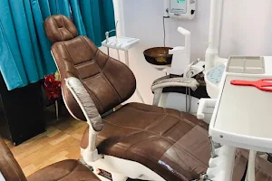 White Pearl Dental clinic image