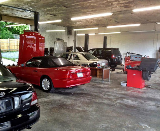 Auto Repair Shop «EurWerks LLC - Foreign Auto Repair», reviews and photos, 4203 Charlotte Ave, Nashville, TN 37209, USA