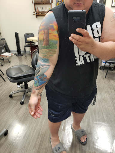 Tattoo Shop «Red 5 Tattoo», reviews and photos, 829 Lynnhaven Pkwy #121, Virginia Beach, VA 23452, USA