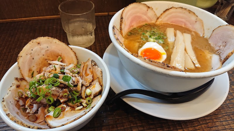 ラーメン家 みつ葉 富雄本店 奈良県奈良市富雄元町 ラーメン屋 ラーメン グルコミ