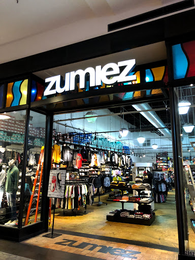 Zumiez