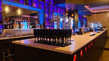 Deco Bar & Lounge