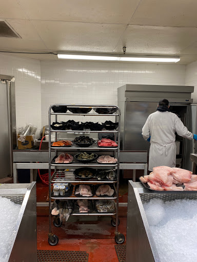 Grocery Store «Harvest Market», reviews and photos, 171 Boatyard Drive, Fort Bragg, CA 95437, USA