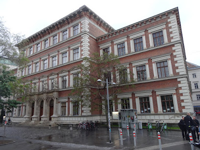Evangelische Mittelschule am Karlsplatz
