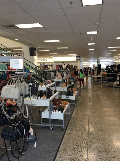 Department Store «Nordstrom Rack Downtown Portland», reviews and photos, 245 SW Morrison St, Portland, OR 97204, USA