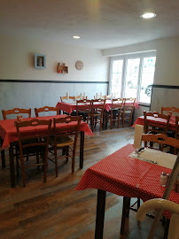 Atmosphère du Restaurant Le Rest'O à Essarts-en-Bocage - n°1