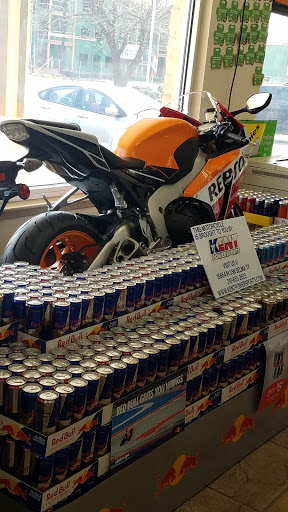 Car Dealer «Cavender Buick GMC West», reviews and photos, 7400 TX-1604 Loop, San Antonio, TX 78254, USA